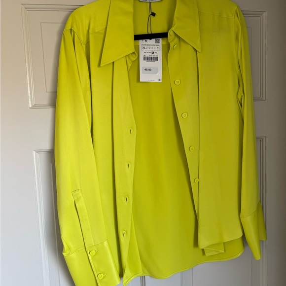 NWT Zara Women's Chartreuse Satin Button Down - Picture 4 of 5
